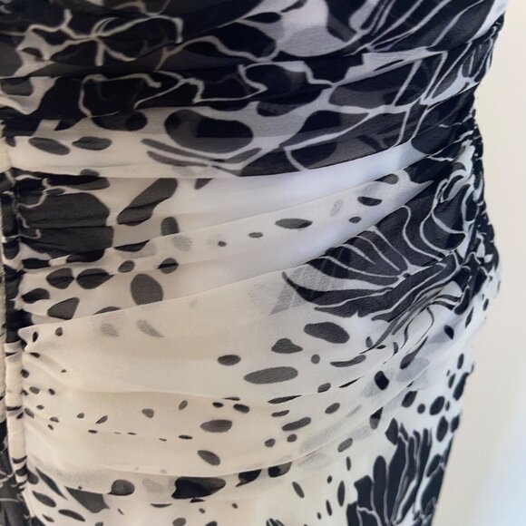 Tadashi Vintage Womens Dress Size Medium White Floral Halter Deadstock Pure Silk - Picture 7 of 12